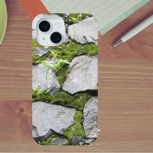 Mossy Rock Wall iPhone 16 Hülle (Von Creator hochgeladen)