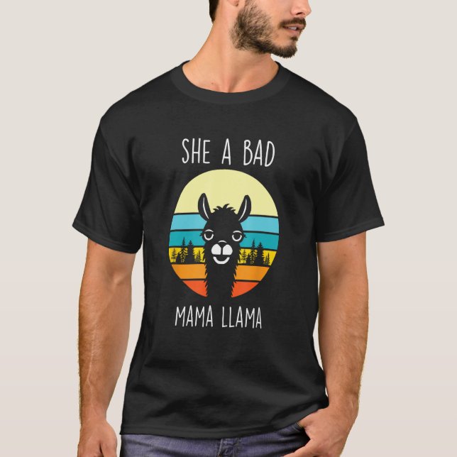 Mother s Day  She A Bad Mama Llama Graphic T-Shirt (Vorderseite)