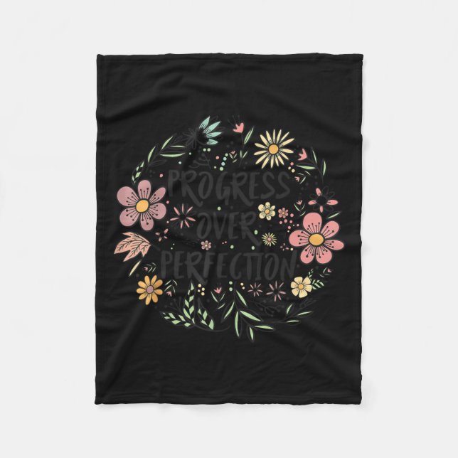 Motivational Progress Over Perfection Back To Scho Fleecedecke (Vorderseite)