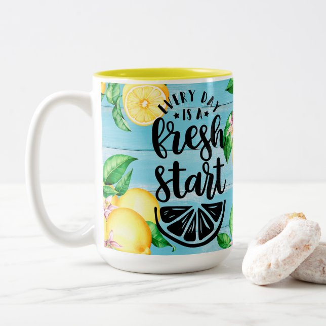 Motivierend mit Lemon-Design Zweifarbige Tasse (Mit Donut)