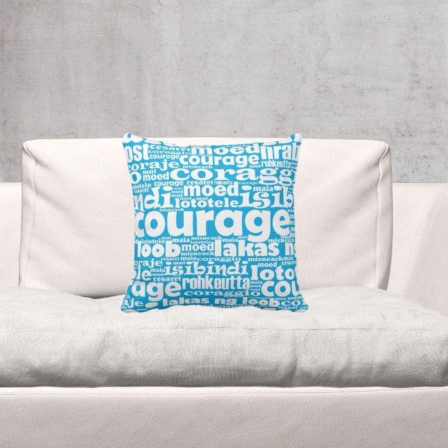 Motivierend Typografie Blue & White Courage Maia Kissen (Von Creator hochgeladen)