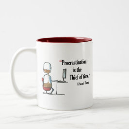 Motivierend Zitat der Prüfung durch Edward Young - Zweifarbige Tasse