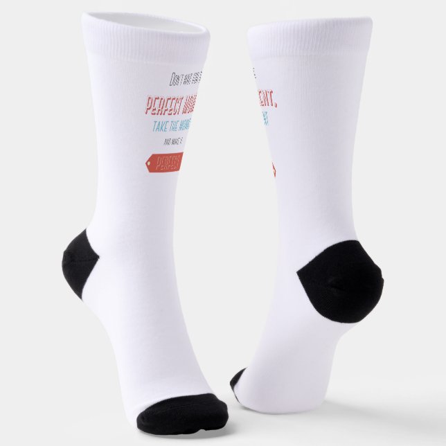 Motivierender typografischer Retro-Stil Socken (Gewinkelt)