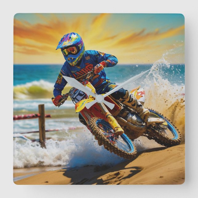 Motocross-Racer beim Beach Race Quadratische Wanduhr (Vorderseite)