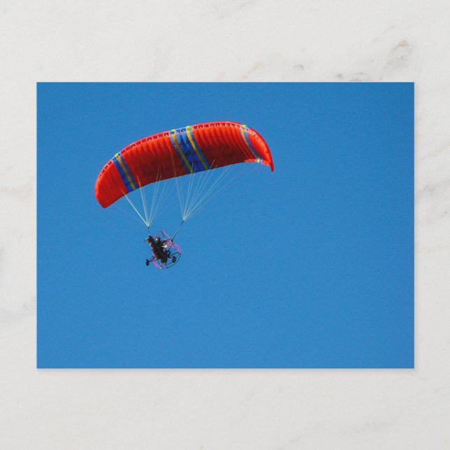 Motor Paraglider auf der Blue Sky Postcard Postkarte (Vorderseite)