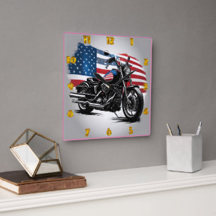Motorrad mit amerikanischer Flagge Quadratische Wanduhr