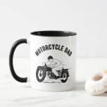 Motorrad-Vater mit Vintagem Retro-Motorrad Tasse<br><div class="desc">Motorrad-Vater mit Vintagem Retrodesign in Schwarz/Weiß. Perfekte Geschenkidee für einen Papa,  der auch Motorrad,  Rennfahrer und Vintager Motorsport-Liebhaber ist. Ideal für den Tag des Vaters.</div>