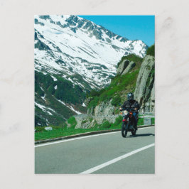 Motorradfahrer im schneebedeckten Foto Postkarte