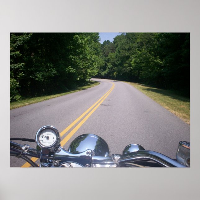 Motorradfahrer mit blauer Brücke 3 Poster (Vorne)