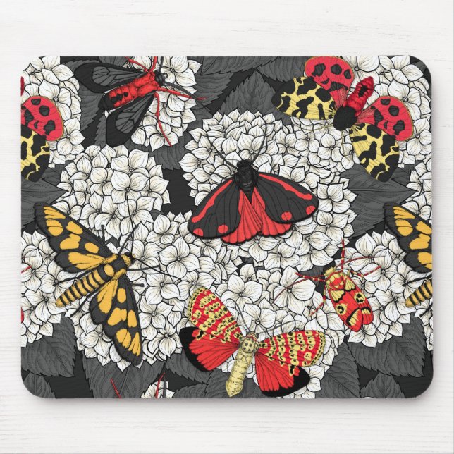 Motten auf weißem Hydrangea Mousepad (Vorne)