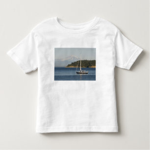 Mount Baker dominiert Landschaft Kleinkind T-shirt