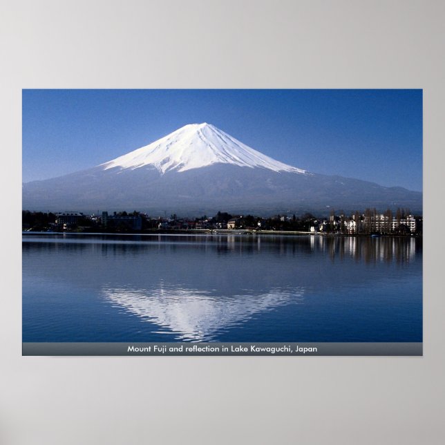Mount Fuji und Reflexion im Kawaguchi-See, Japan Poster (Vorne)