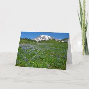 Mount Rainier mit violetten Lupinen Karte