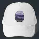 Mount Rainier Nationalpark Washington Cabin Retro Truckerkappe<br><div class="desc">Mount Rainier Vektorgrafik Design. Der Park ist von Tälern,  Wasserfällen und subalpinen Wiesen umgeben.</div>