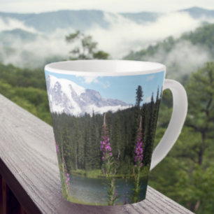 Mount Rainier Nationalpark Wildblumen Landschaft Milchtasse