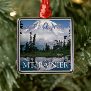 Mount Rainier   Reflektion in einem Bergteich Ornament Aus Metall