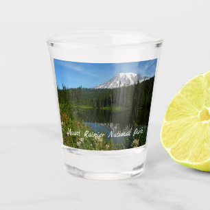 Mount Rainier Seereflektion mit Wildblumen Schnapsglas