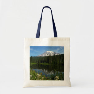 Mount Rainier Seereflektion mit Wildblumen Tragetasche