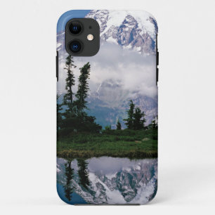Mount Rainier spiegelt sich in einem Bergsee Case-Mate iPhone Hülle
