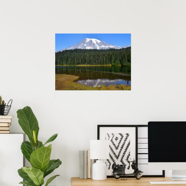 Mount Rainier und Reflection Lake Poster (Heimbüro)