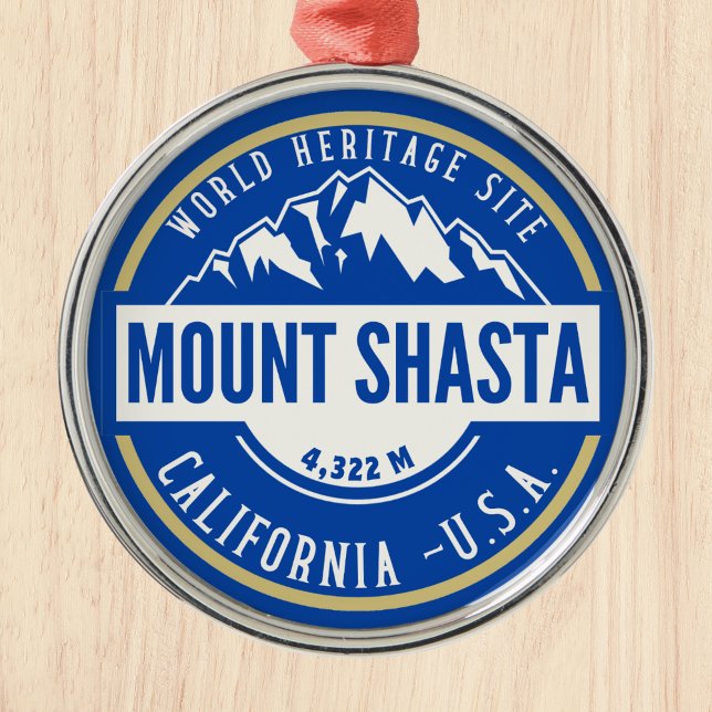 Mount Shasta California Mountain Landscape Ornament Aus Metall (Von Creator hochgeladen)
