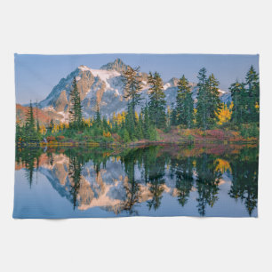 Mount Shuksan gespiegelt im Reflection Lake Geschirrtuch