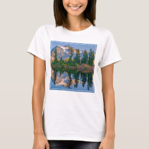 Mount Shuksan gespiegelt im Reflection Lake T-Shirt