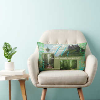 Mountain Fantasy Art mit Foto und Monogramm Lendenkissen