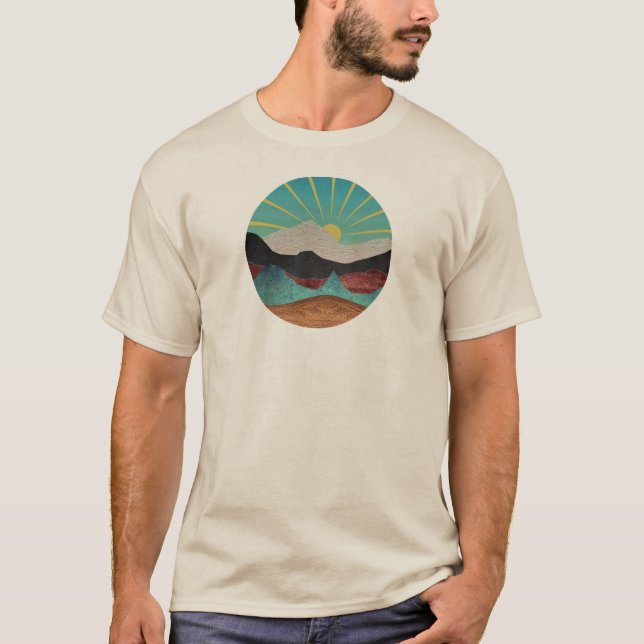 Mountain Fantasy Sunrise T-Shirt (Vorderseite)