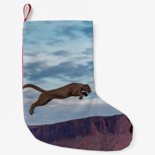 Mountain Lion Jumping Morning Skysprung, Löwe, Tie Kleiner Weihnachtsstrumpf