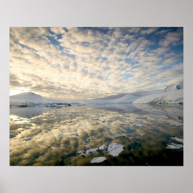 Mountain Ranges um Port Lockeroy mit Poster (Vorne)