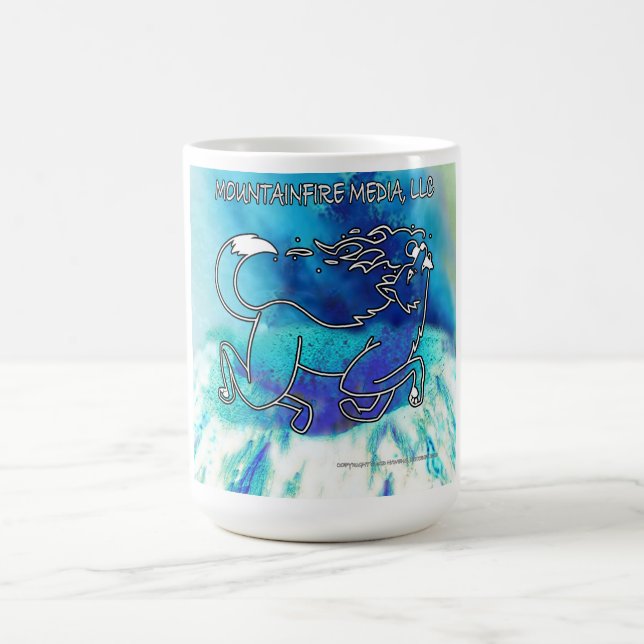 MountainFire Media Blue Vulkan auf einem Kaffeetasse (Mittel)