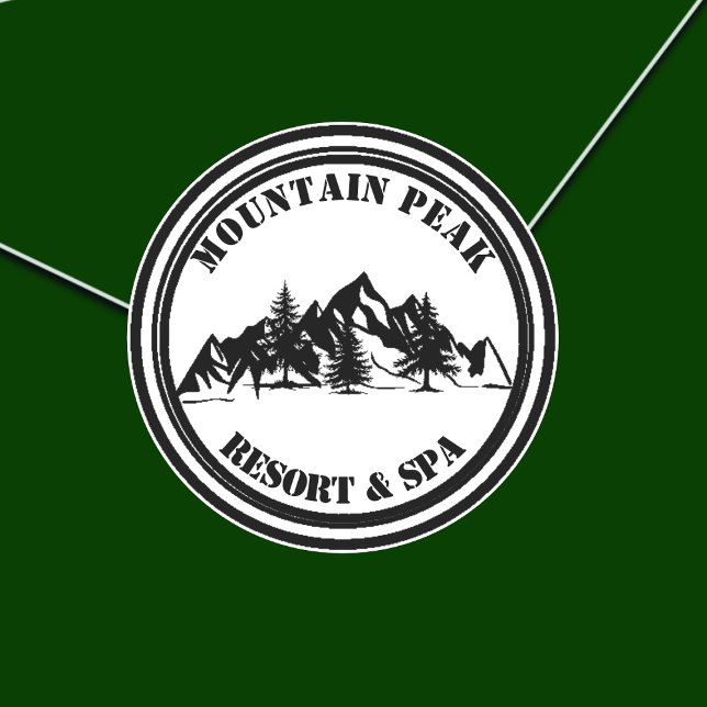 Mountains and Pines Corporate Runder Aufkleber (Von Creator hochgeladen)