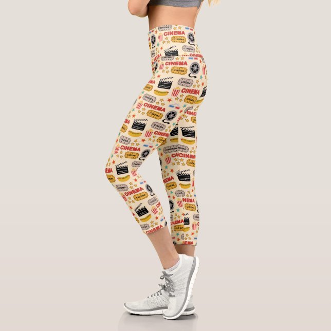 Movie Theater Fun Muster Capri Leggings (Links)