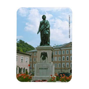 Mozart-Statue in Salzburg Magnet