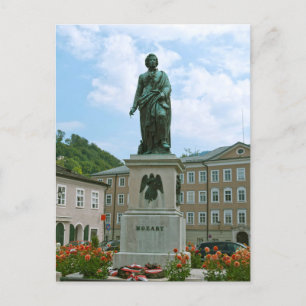 Mozartstatue in Salzburg Feiertagspostkarte