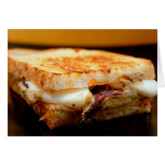 Mozzarella Sandwich gegrillt mit Smoky-Eggplant