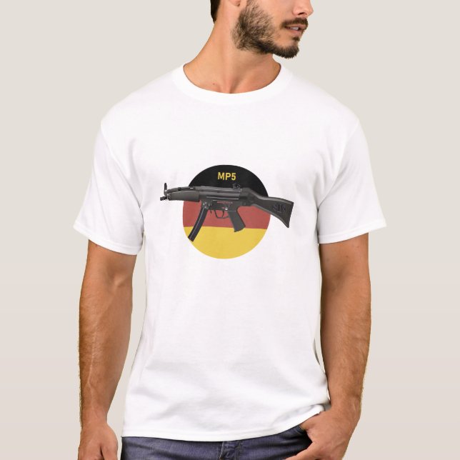 MP5-Submaschinenschreiber mit deutscher Flagge T-Shirt (Vorderseite)