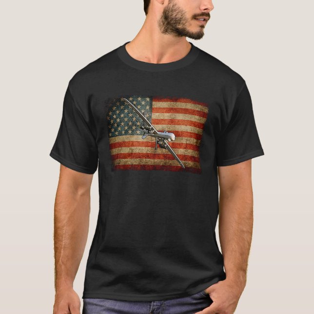 MQ 9 Sensenmann Militärflugzeugflagge T-Shirt (Vorderseite)