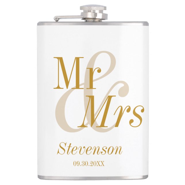 Mr. and Mrs Gold Script Wedding Gift Flachmann (Vorderseite)