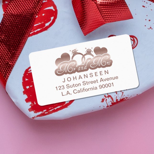 Mr. and Mrs Newlywed White Rose Gold Rücksendeadre Adressaufkleber (Von Creator hochgeladen)