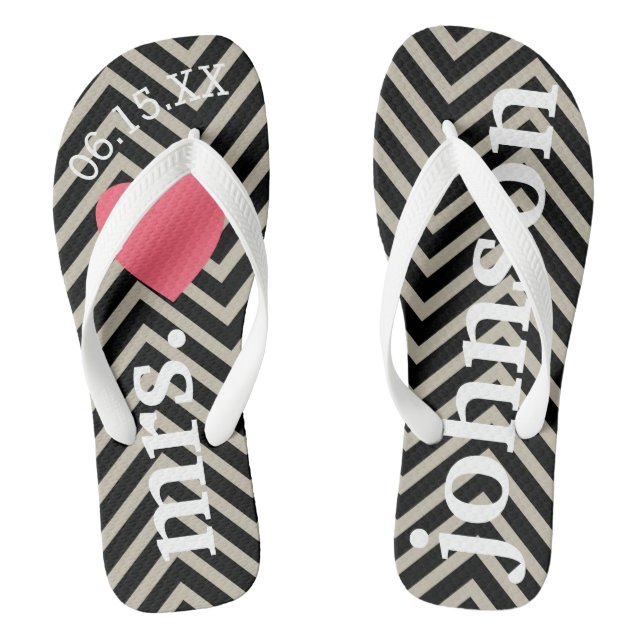 Mr. and Mrs. Personalisiert Honeymoon with Heart Flip Flops (Fußbett)