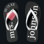 Mr. and Mrs. Personalisiert Honeymoon with Heart Flip Flops<br><div class="desc">Ein perfektes Design für eine Hochzeit am Strand oder für die Hochzeitsreise. Ändern Sie die Frau zu Herrn,  um ein Koordinierungspaar zu machen.</div>