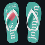 Mr. and Mrs. Personalisiert Honeymoon with Heart Flip Flops<br><div class="desc">Ein perfektes Design für eine Hochzeit am Strand oder für die Hochzeitsreise. Ändern Sie die Frau zu Herrn,  um ein Koordinierungspaar zu machen.</div>