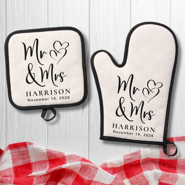Mr. Hearts Monogram Wedding Ofenhandschuh & Topflappen-Set (Von Creator hochgeladen)