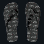 Mr. Husband Groom Seine neuen Wünsche Flip Flops<br><div class="desc">Mr. und Mrs. Husband Ehefrau Seine Hers Newly Weds auf einem benutzerdefinierten Set von Flip Flops zu tragen oder zu teilen. Stickereidesigns, die Sie leicht personalisieren können, sind in einer Auswahl beliebter Farboptionen erhältlich. Verwenden Sie den Link "Diesen Designer Gefragt", um uns mit Ihren speziellen Designanfragen oder für Hilfe bei...</div>