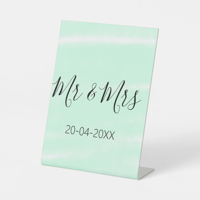 Mr & Mrs add family name date year wedding favor g Sockelschild (Vorderseite)