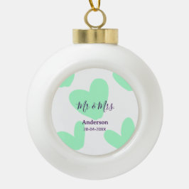 Mr & Mrs add family name date year wedding favor  Keramik Kugel-Ornament