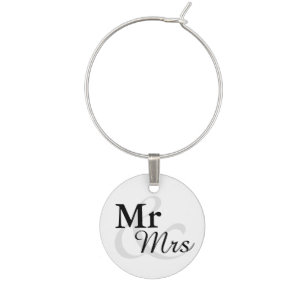 Mr&Mrs einfache elegante Typografie-Hochzeit Weinglas Anhänger