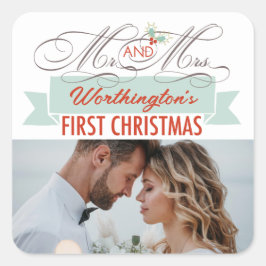 Mr & Mrs. First Christmas Mistletoes Foto Wedding Quadratischer Aufkleber